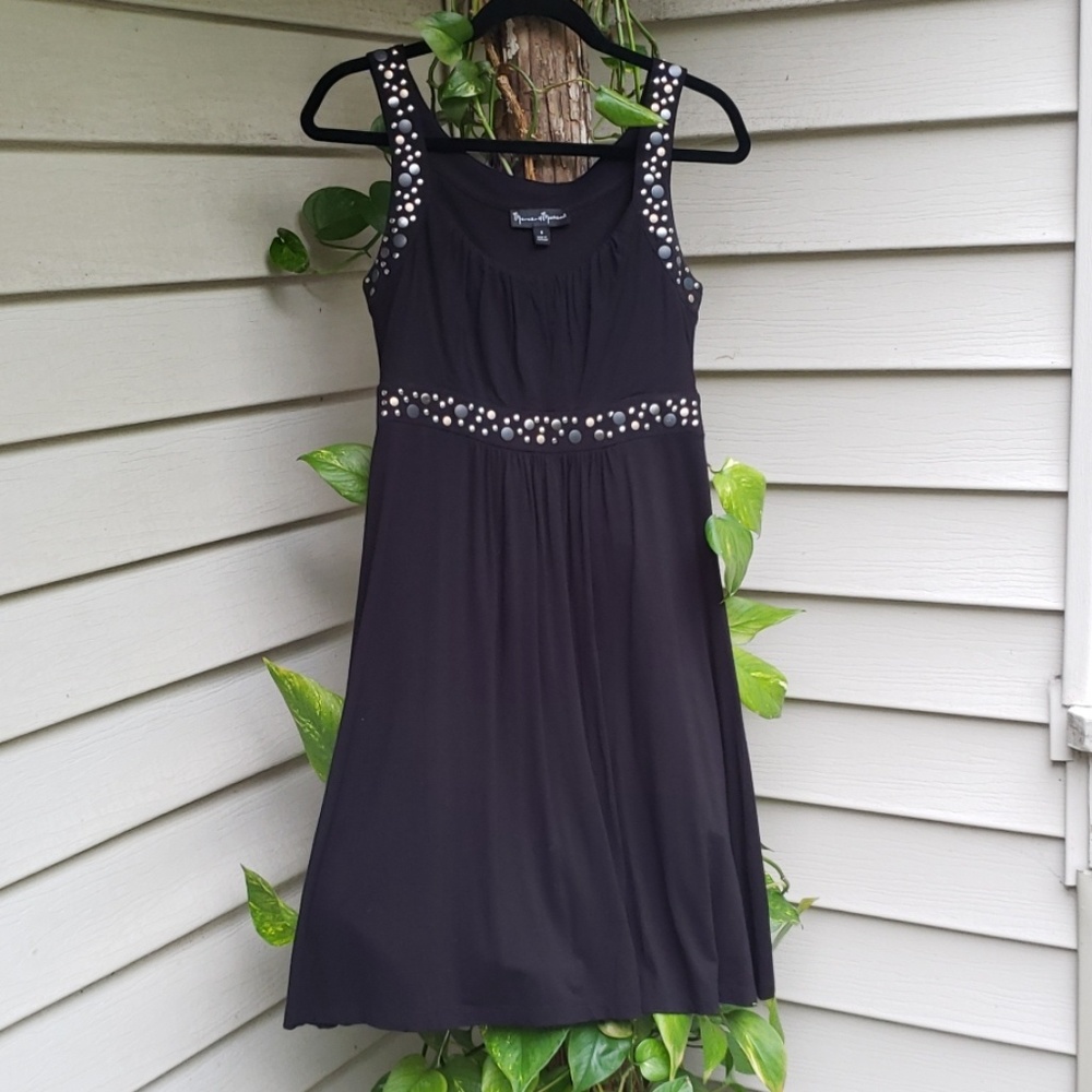 Mercer & Madison Black Dress with Embelishmen Smal